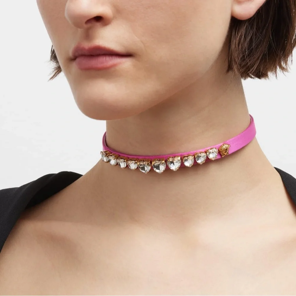 Versace women’s satin silk leather heart shaped crystals chocker necklace NEW - Picture 4 of 14